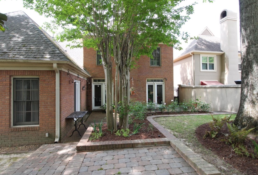 3284 GALLERY DR, Memphis, Tennessee 38125, 3 Bedroom Bedrooms, 7 Room Rooms,3.1 BathroomBathrooms,Residential,For Sale,GALLERY,0,10221820