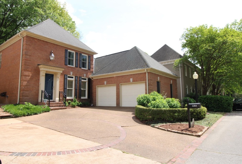 3284 GALLERY DR, Memphis, Tennessee 38125, 3 Bedroom Bedrooms, 7 Room Rooms,3.1 BathroomBathrooms,Residential,For Sale,GALLERY,0,10221820
