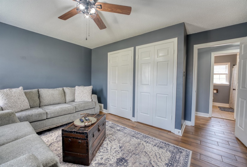 2531 MIMOSA TREE DR, Germantown, Tennessee 38138, 4 Bedroom Bedrooms, 9 Room Rooms,2 BathroomBathrooms,Residential,For Sale,MIMOSA TREE,0,10216964