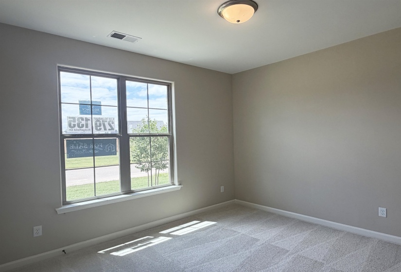 135 RIDGEFIELD DR, Oakland, Tennessee 38060, 4 Bedroom Bedrooms, 8 Room Rooms,3 BathroomBathrooms,Residential,For Sale,RIDGEFIELD,0,10221384