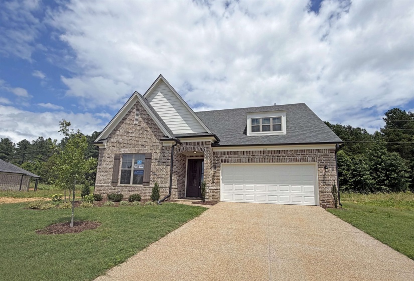 135 RIDGEFIELD DR, Oakland, Tennessee 38060, 4 Bedroom Bedrooms, 8 Room Rooms,3 BathroomBathrooms,Residential,For Sale,RIDGEFIELD,0,10221384