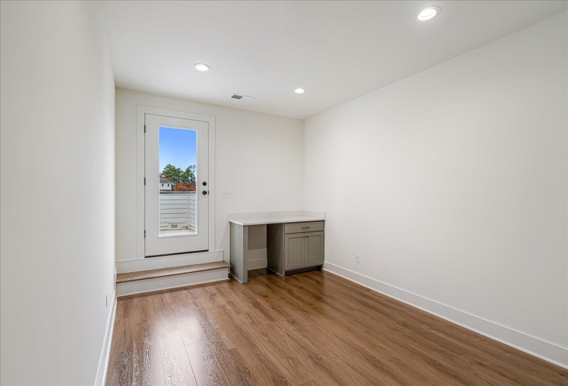 5476 PARK AVE, Memphis, Tennessee 38119, 3 Bedroom Bedrooms, 8 Room Rooms,3 BathroomBathrooms,Residential,For Sale,PARK,0,10221844