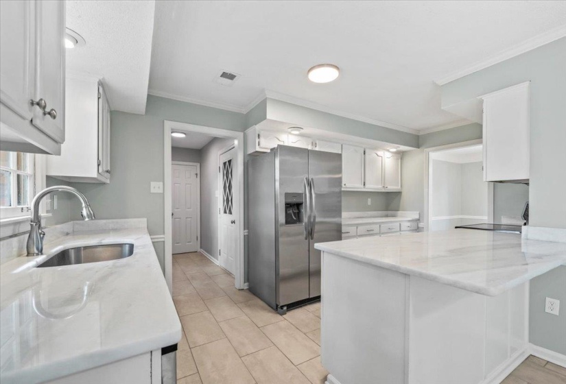 74 WALNUT BEND RD, Cordova, Tennessee 38018, 4 Bedroom Bedrooms, 7 Room Rooms,2.1 BathroomBathrooms,Residential,For Sale,WALNUT BEND,0,10221847