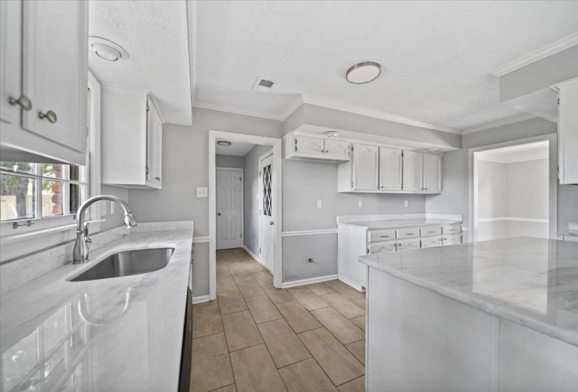 74 WALNUT BEND RD, Cordova, Tennessee 38018, 4 Bedroom Bedrooms, 7 Room Rooms,2.1 BathroomBathrooms,Residential,For Sale,WALNUT BEND,0,10221847