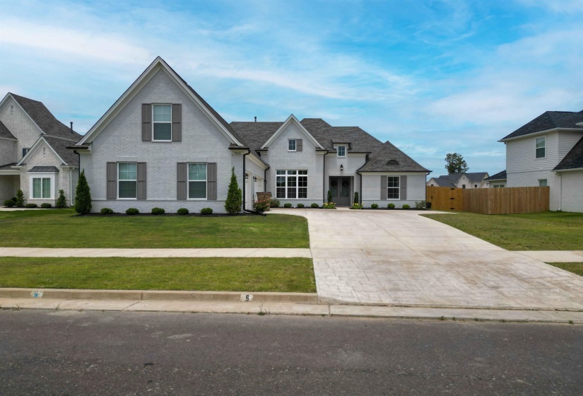 9606 GRAYS HOLLOW DR, Cordova, Tennessee 38018, 5 Bedrooms Bedrooms, 11 Rooms Rooms,3 BathroomsBathrooms,Residential,For Sale,GRAYS HOLLOW,10221858