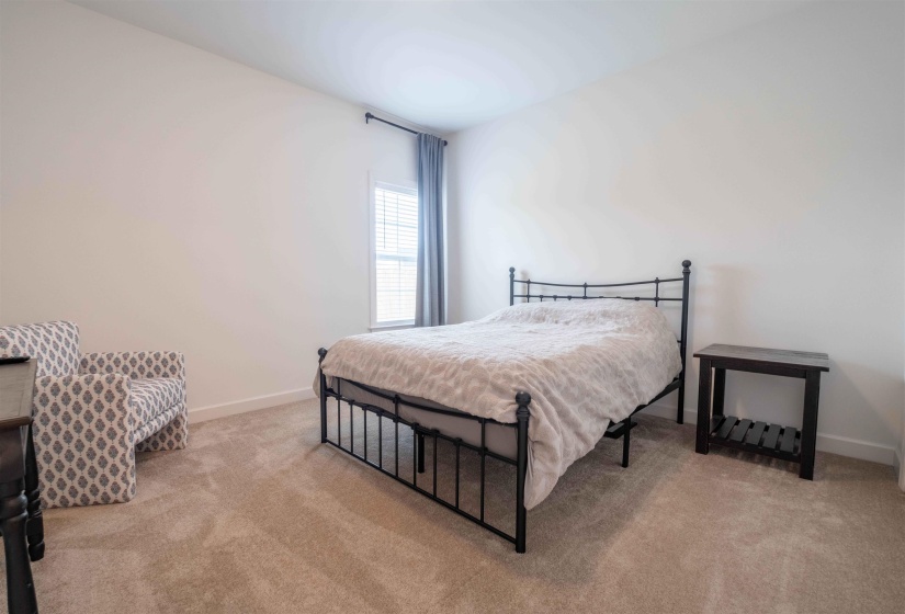 9606 GRAYS HOLLOW DR, Cordova, Tennessee 38018, 5 Bedrooms Bedrooms, 11 Rooms Rooms,3 BathroomsBathrooms,Residential,For Sale,GRAYS HOLLOW,10221858