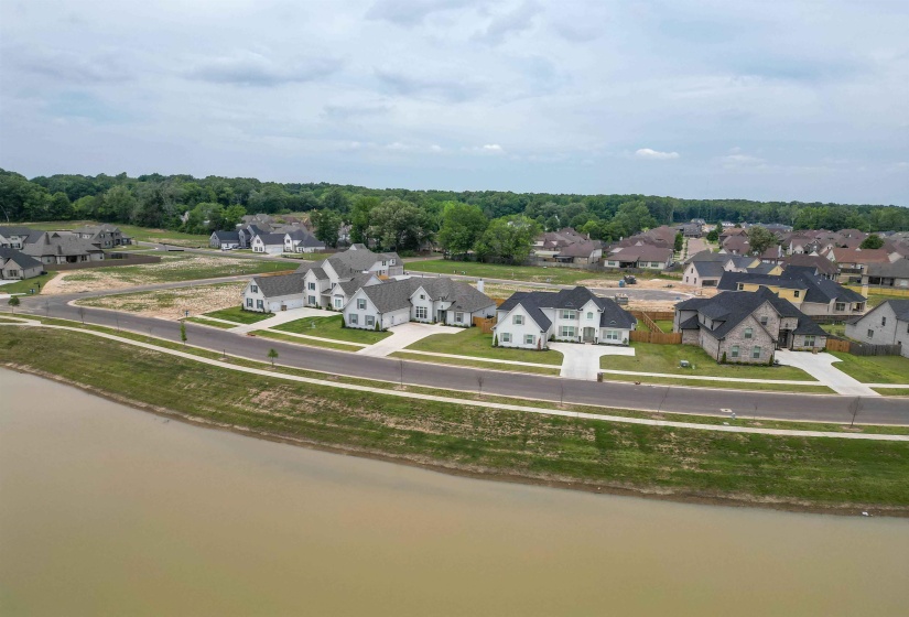 9606 GRAYS HOLLOW DR, Cordova, Tennessee 38018, 5 Bedrooms Bedrooms, 11 Rooms Rooms,3 BathroomsBathrooms,Residential,For Sale,GRAYS HOLLOW,10221858