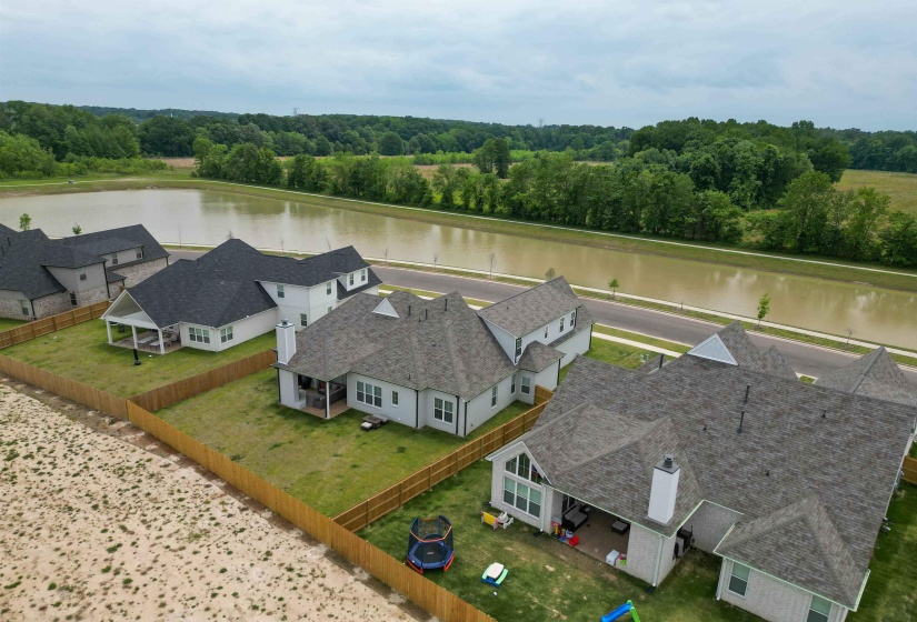 9606 GRAYS HOLLOW DR, Cordova, Tennessee 38018, 5 Bedrooms Bedrooms, 11 Rooms Rooms,3 BathroomsBathrooms,Residential,For Sale,GRAYS HOLLOW,10221858