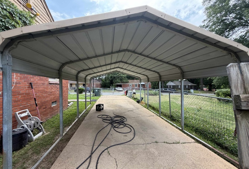 3101 ST CHARLES DR, Memphis, Tennessee 38127, 2 Bedrooms Bedrooms, 5 Rooms Rooms,1 BathroomBathrooms,Residential,For Sale,ST CHARLES,10221860
