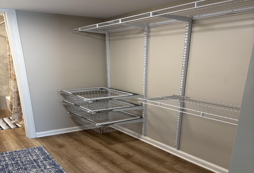 Custom shelving system expands your closet space