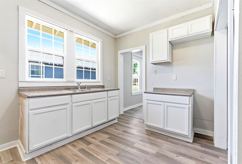 1427 WILLETT ST, Memphis, Tennessee 38106, 2 Bedroom Bedrooms, 6 Room Rooms,2 BathroomBathrooms,Residential,For Sale,WILLETT,0,10221875