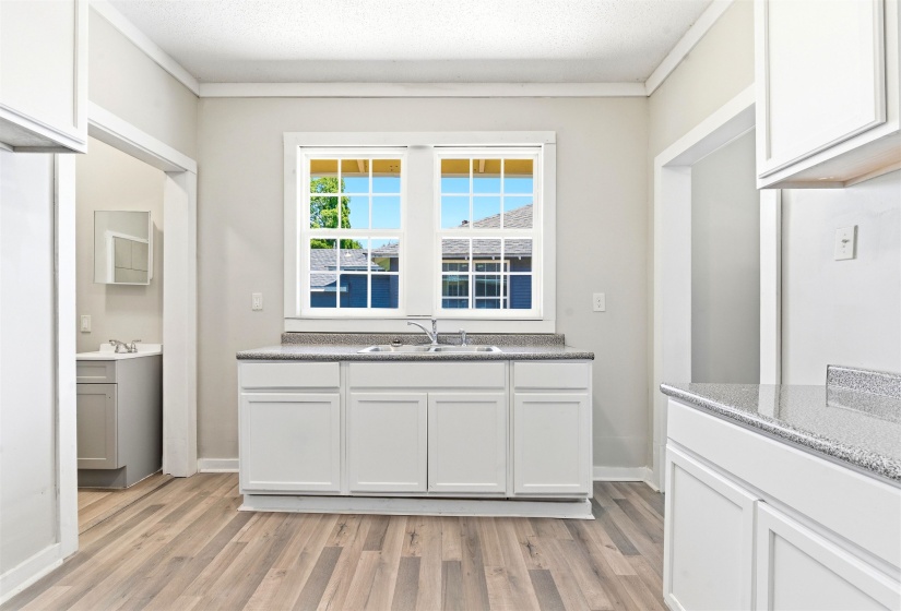 1427 WILLETT ST, Memphis, Tennessee 38106, 2 Bedroom Bedrooms, 6 Room Rooms,2 BathroomBathrooms,Residential,For Sale,WILLETT,0,10221875