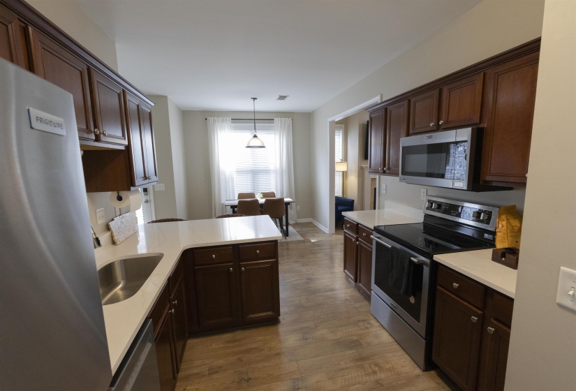 1226 ISLE BAY DR, Memphis, Tennessee 38103, 3 Bedrooms Bedrooms, 7 Rooms Rooms,2.1 BathroomsBathrooms,Rental Properties,For Sale,ISLE BAY,10221881