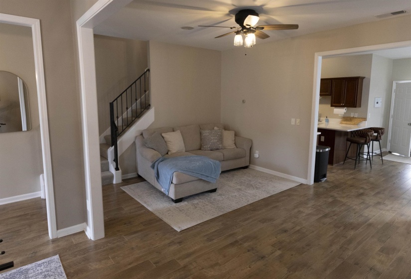 1226 ISLE BAY DR, Memphis, Tennessee 38103, 3 Bedrooms Bedrooms, 7 Rooms Rooms,2.1 BathroomsBathrooms,Rental Properties,For Sale,ISLE BAY,10221881