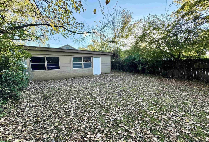 3880 SPOTTSWOOD AVE, Memphis, Tennessee 38111, 5 Bedroom Bedrooms, 7 Room Rooms,2 BathroomBathrooms,Rental Properties,For Sale,SPOTTSWOOD,0,10221906