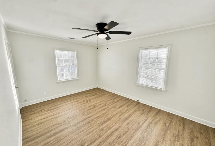 3880 SPOTTSWOOD AVE, Memphis, Tennessee 38111, 5 Bedroom Bedrooms, 7 Room Rooms,2 BathroomBathrooms,Rental Properties,For Sale,SPOTTSWOOD,0,10221906