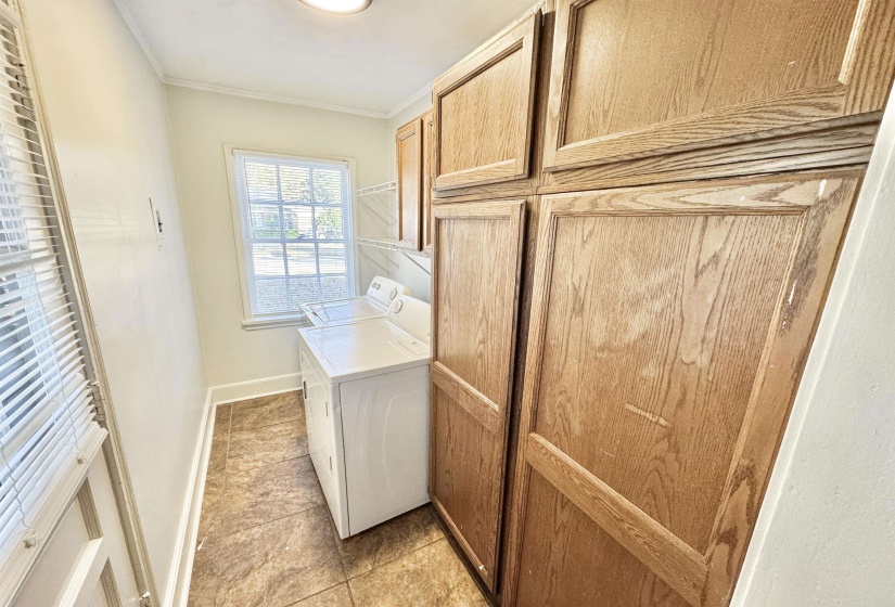 3880 SPOTTSWOOD AVE, Memphis, Tennessee 38111, 5 Bedroom Bedrooms, 7 Room Rooms,2 BathroomBathrooms,Rental Properties,For Sale,SPOTTSWOOD,0,10221906