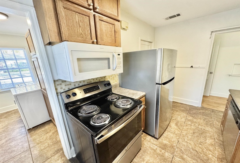 3880 SPOTTSWOOD AVE, Memphis, Tennessee 38111, 5 Bedroom Bedrooms, 7 Room Rooms,2 BathroomBathrooms,Rental Properties,For Sale,SPOTTSWOOD,0,10221906