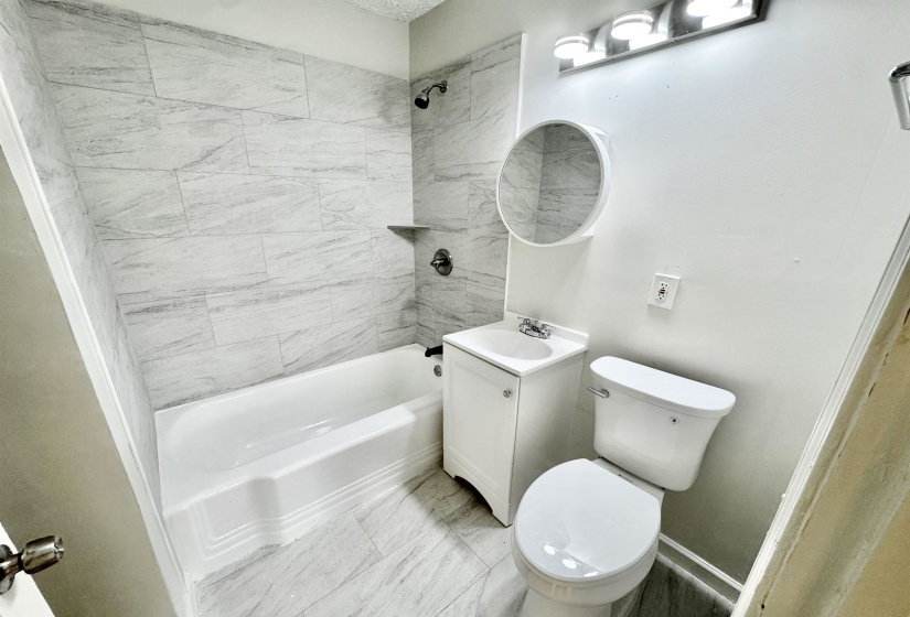 3880 SPOTTSWOOD AVE, Memphis, Tennessee 38111, 5 Bedroom Bedrooms, 7 Room Rooms,2 BathroomBathrooms,Rental Properties,For Sale,SPOTTSWOOD,0,10221906