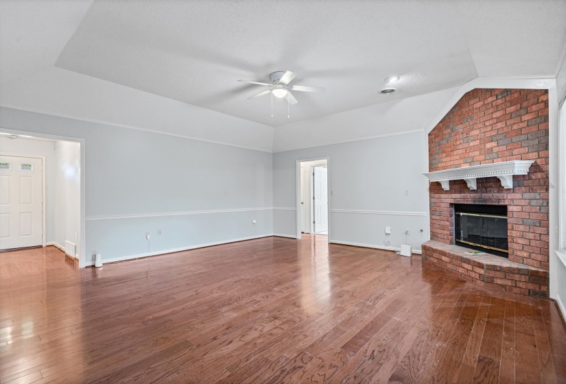 365 SCARLETTS WAY, Collierville, Tennessee 38017, 4 Bedroom Bedrooms, 7 Room Rooms,2 BathroomBathrooms,Residential,For Sale,SCARLETTS,0,10221903