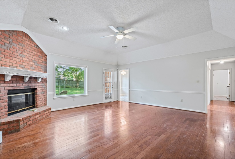 365 SCARLETTS WAY, Collierville, Tennessee 38017, 4 Bedroom Bedrooms, 7 Room Rooms,2 BathroomBathrooms,Residential,For Sale,SCARLETTS,0,10221903