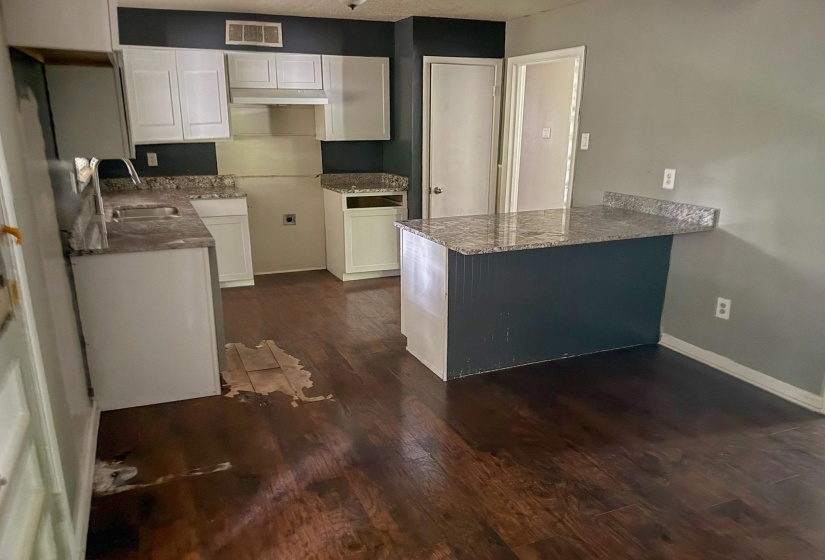 4178 CRAIN RD, Memphis, Tennessee 38128, 4 Bedroom Bedrooms, 7 Room Rooms,2 BathroomBathrooms,Residential,For Sale,CRAIN,0,10221905