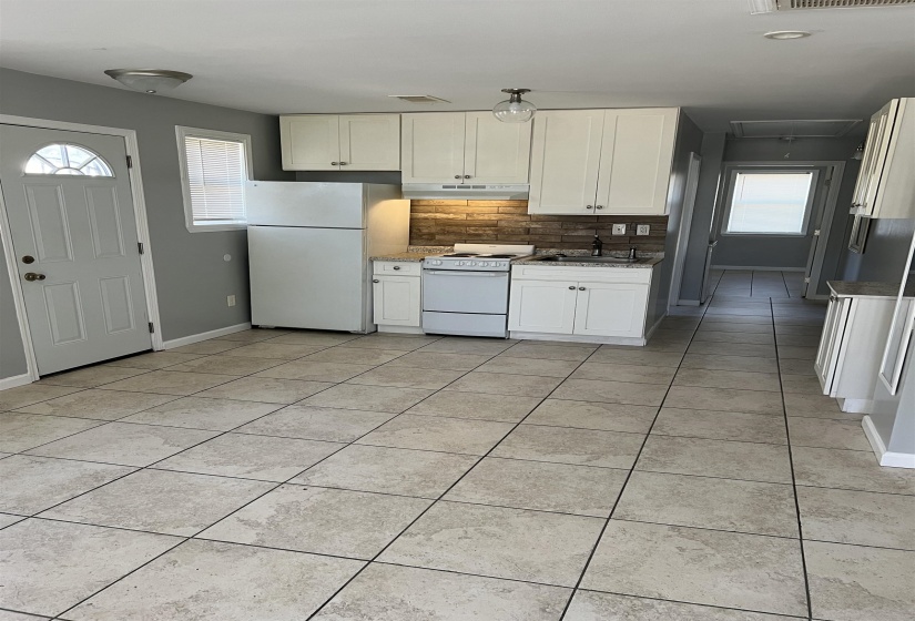 464 LIPFORD ST, Memphis, Tennessee 38112, 1 Bedroom Bedrooms, 3 Room Rooms,1 BathroomBathrooms,Rental Properties,For Sale,LIPFORD,0,10221920