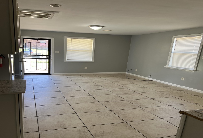 464 LIPFORD ST, Memphis, Tennessee 38112, 1 Bedroom Bedrooms, 3 Room Rooms,1 BathroomBathrooms,Rental Properties,For Sale,LIPFORD,0,10221920