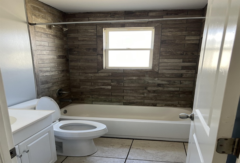 464 LIPFORD ST, Memphis, Tennessee 38112, 1 Bedroom Bedrooms, 3 Room Rooms,1 BathroomBathrooms,Rental Properties,For Sale,LIPFORD,0,10221920