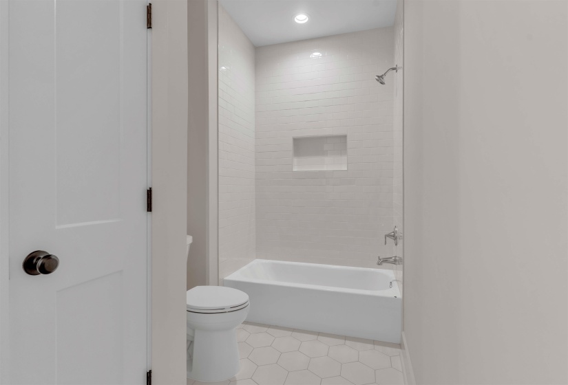 5478 END VILLAGE DR, Memphis, Tennessee 38119, 2 Bedroom Bedrooms, 4 Room Rooms,2.1 BathroomBathrooms,Residential,For Sale,END VILLAGE,0,10221927