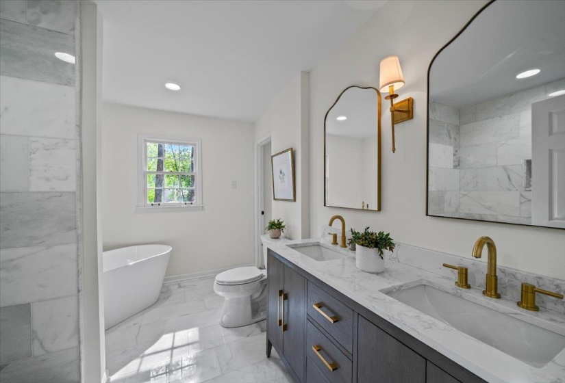 2162 KIMBROUGH WOODS PL, Germantown, Tennessee 38139, 4 Bedrooms Bedrooms, 10 Rooms Rooms,3.1 BathroomsBathrooms,Residential,For Sale,KIMBROUGH WOODS,10221930