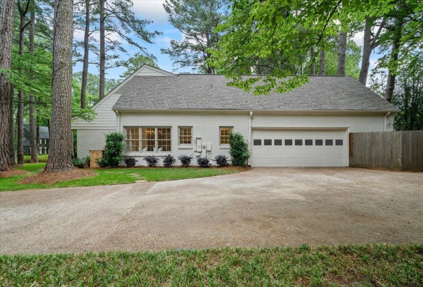 2162 KIMBROUGH WOODS PL, Germantown, Tennessee 38139, 4 Bedrooms Bedrooms, 10 Rooms Rooms,3.1 BathroomsBathrooms,Residential,For Sale,KIMBROUGH WOODS,10221930