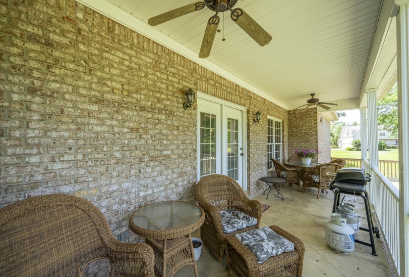 670 BOWEN DR, Savannah, Tennessee 38372, 4 Bedrooms Bedrooms, 12 Rooms Rooms,3 BathroomsBathrooms,Residential,For Sale,BOWEN,10221932
