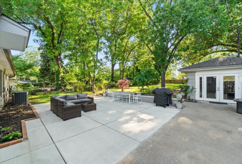 325 PEG LN, Memphis, Tennessee 38117, 3 Bedrooms Bedrooms, 6 Rooms Rooms,2 BathroomsBathrooms,Residential,For Sale,PEG,10221937