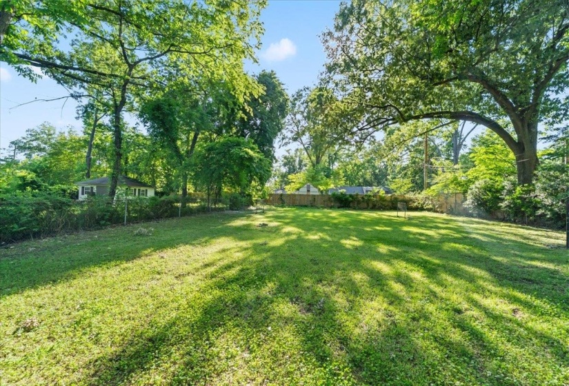 325 PEG LN, Memphis, Tennessee 38117, 3 Bedrooms Bedrooms, 6 Rooms Rooms,2 BathroomsBathrooms,Residential,For Sale,PEG,10221937
