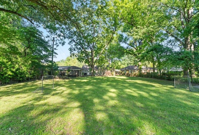 325 PEG LN, Memphis, Tennessee 38117, 3 Bedrooms Bedrooms, 6 Rooms Rooms,2 BathroomsBathrooms,Residential,For Sale,PEG,10221937