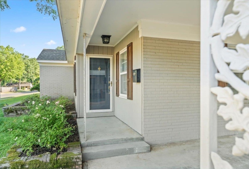 325 PEG LN, Memphis, Tennessee 38117, 3 Bedrooms Bedrooms, 6 Rooms Rooms,2 BathroomsBathrooms,Residential,For Sale,PEG,10221937