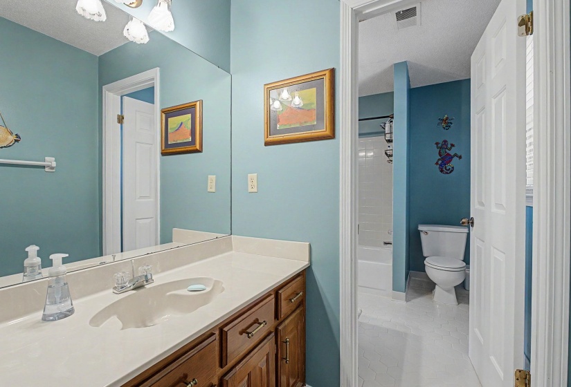 8882 HILLMAN WAY DR, Bartlett, Tennessee 38133, 4 Bedrooms Bedrooms, 8 Rooms Rooms,2.1 BathroomsBathrooms,Residential,For Sale,HILLMAN WAY,10221940
