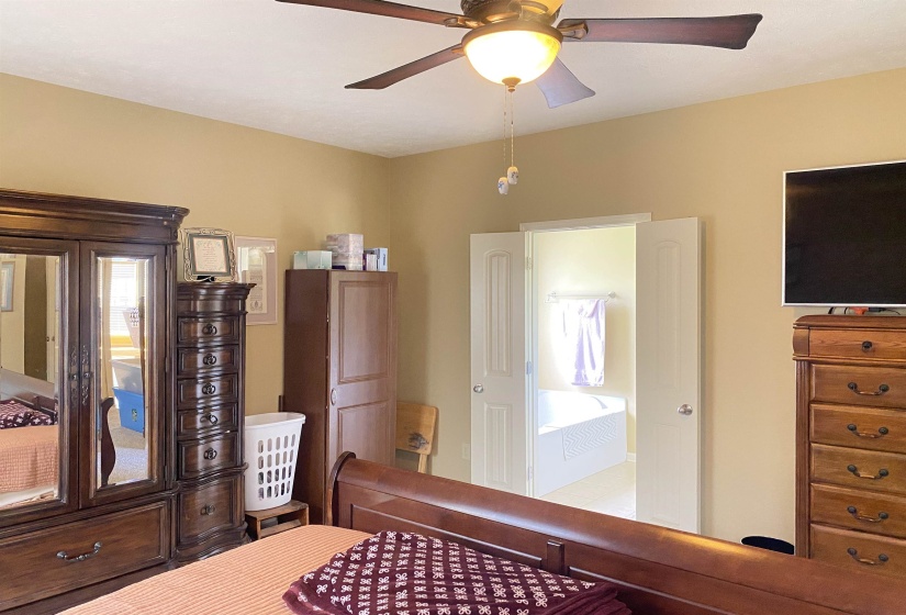745 GREENBRIAR LN, Adamsville, Tennessee 38310, 4 Bedrooms Bedrooms, 6 Rooms Rooms,3.1 BathroomsBathrooms,Residential,For Sale,GREENBRIAR,10221945