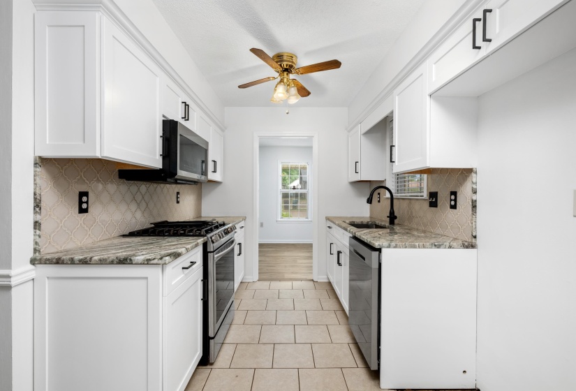 7015 CANEHILL LN, Bartlett, Tennessee 38135, 3 Bedrooms Bedrooms, 8 Rooms Rooms,2 BathroomsBathrooms,Residential,For Sale,CANEHILL,10221959