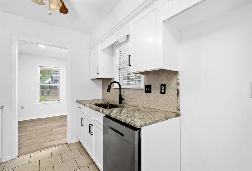7015 CANEHILL LN, Bartlett, Tennessee 38135, 3 Bedrooms Bedrooms, 8 Rooms Rooms,2 BathroomsBathrooms,Residential,For Sale,CANEHILL,10221959