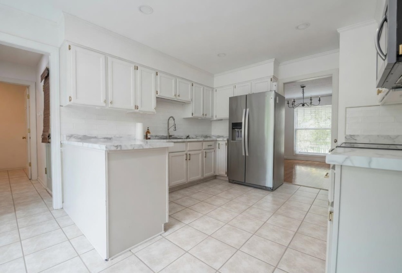 2063 DALKEITH DR, Germantown, Tennessee 38139, 4 Bedroom Bedrooms, 8 Room Rooms,2.1 BathroomBathrooms,Residential,For Sale,DALKEITH,0,10221974