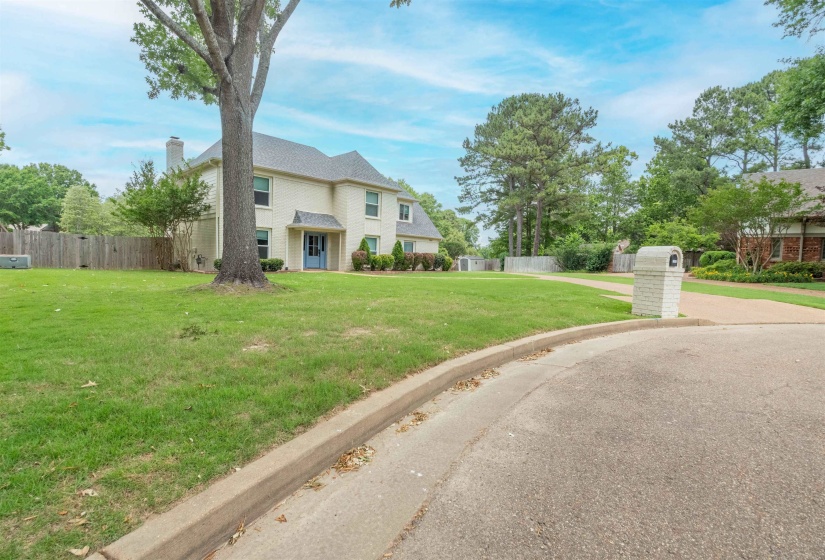 2063 DALKEITH DR, Germantown, Tennessee 38139, 4 Bedroom Bedrooms, 8 Room Rooms,2.1 BathroomBathrooms,Residential,For Sale,DALKEITH,0,10221974