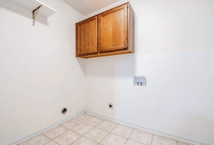 2063 DALKEITH DR, Germantown, Tennessee 38139, 4 Bedroom Bedrooms, 8 Room Rooms,2.1 BathroomBathrooms,Residential,For Sale,DALKEITH,0,10221974