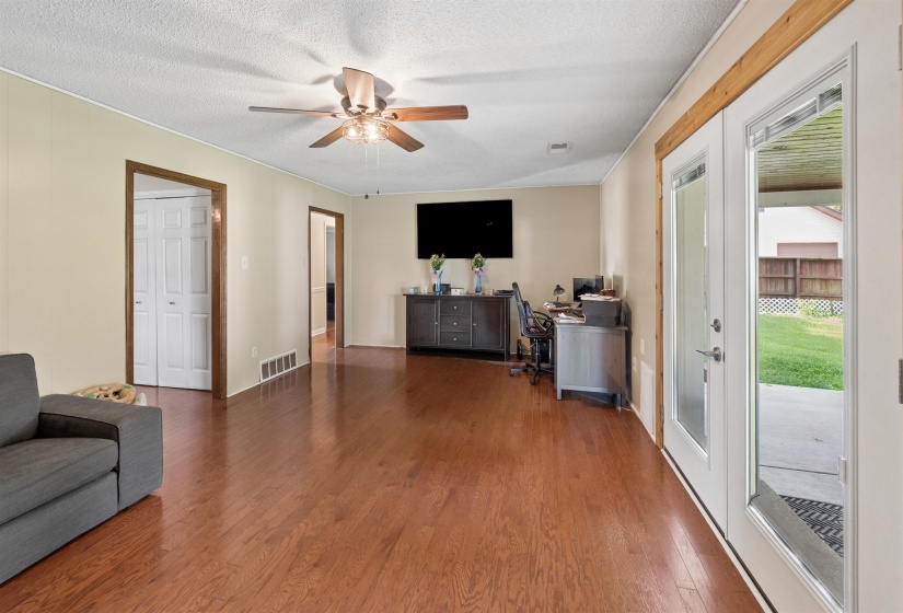 757 JOE DR, Collierville, Tennessee 38017, 4 Bedroom Bedrooms, 6 Room Rooms,2 BathroomBathrooms,Residential,For Sale,JOE,0,10221976