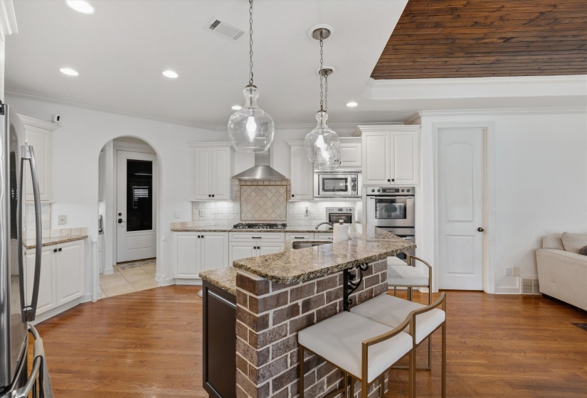 1644 BRACKENSHIRE LN, Collierville, Tennessee 38017, 5 Bedroom Bedrooms, 10 Room Rooms,4.1 BathroomBathrooms,Residential,For Sale,BRACKENSHIRE,0,10221978