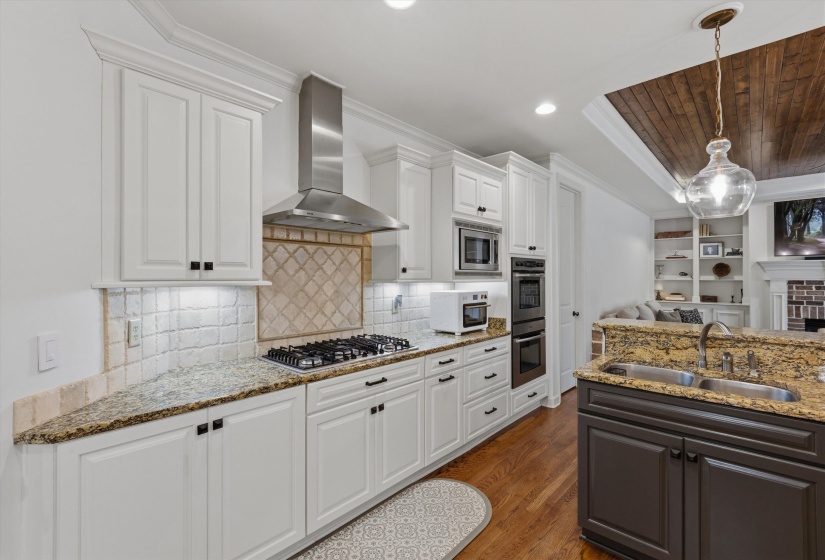 1644 BRACKENSHIRE LN, Collierville, Tennessee 38017, 5 Bedroom Bedrooms, 10 Room Rooms,4.1 BathroomBathrooms,Residential,For Sale,BRACKENSHIRE,0,10221978