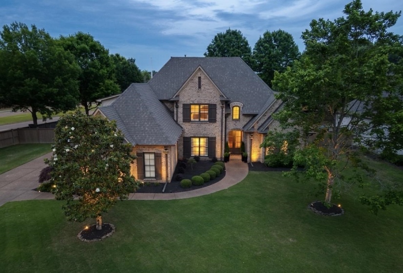 1644 BRACKENSHIRE LN, Collierville, Tennessee 38017, 5 Bedroom Bedrooms, 10 Room Rooms,4.1 BathroomBathrooms,Residential,For Sale,BRACKENSHIRE,0,10221978