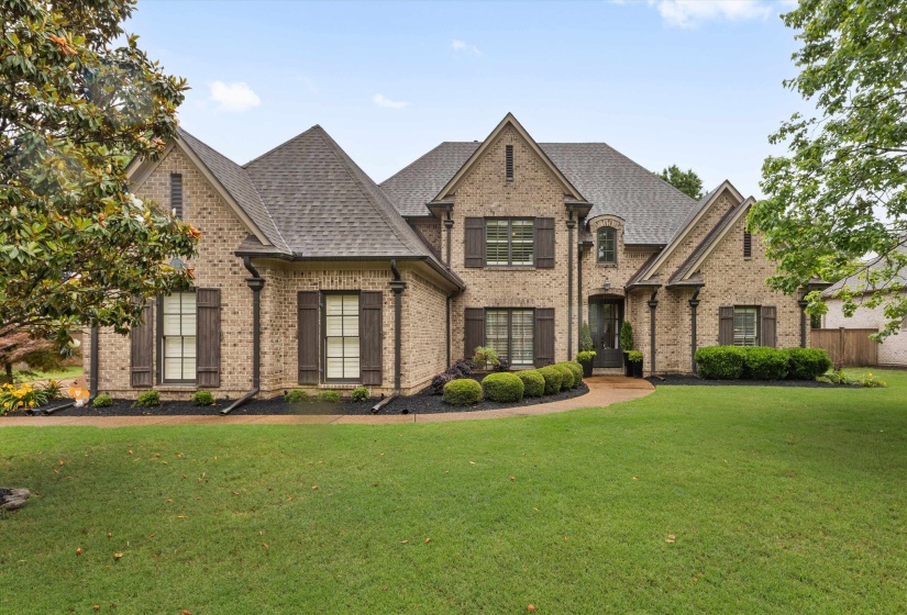 1644 BRACKENSHIRE LN, Collierville, Tennessee 38017, 5 Bedroom Bedrooms, 10 Room Rooms,4.1 BathroomBathrooms,Residential,For Sale,BRACKENSHIRE,0,10221978