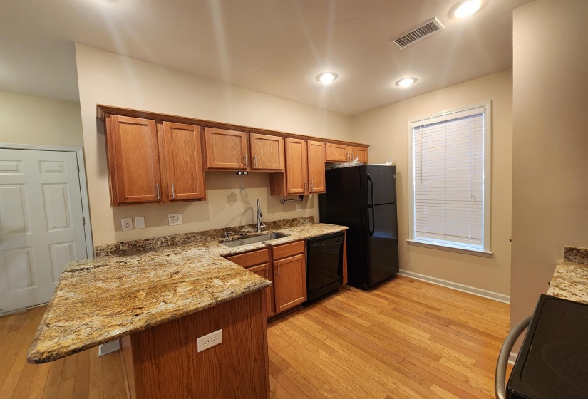 1459 DOWN RIVER DR, Memphis, Tennessee 38103, 3 Bedrooms Bedrooms, 6 Rooms Rooms,2.1 BathroomsBathrooms,Rental Properties,For Sale,DOWN RIVER,10221985